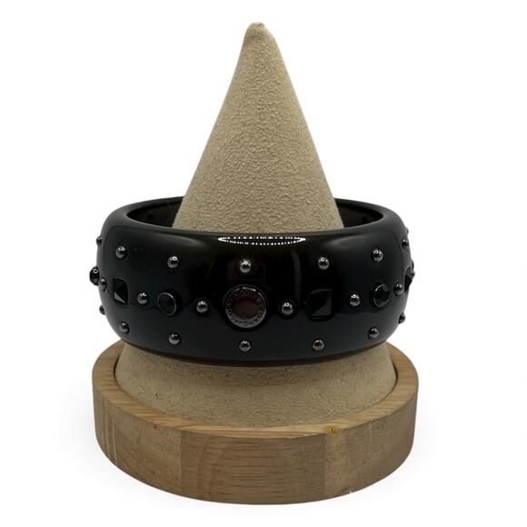 Marc Jacobs Black Resin Bangle Bracelet Size 7.75 - Picture 2 of 6
